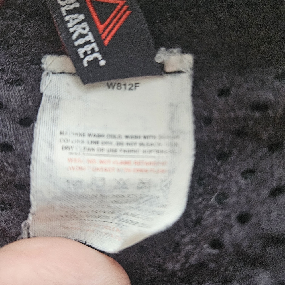 Patagonia Women's Black Fleece Vest - Picture 5 of 7